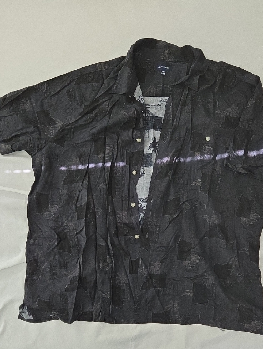 croft & barrow Black Short-Sleeve Button-Down Shirt with Subtle Print